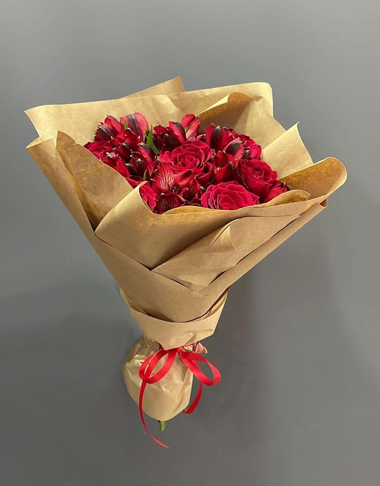 Букет цветов из: Альстромерии и Розы в Добринке