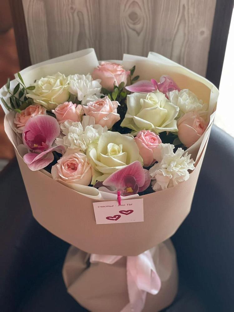 Букет цветов из: Орхидеи, Розы и Гвоздики в Добринке