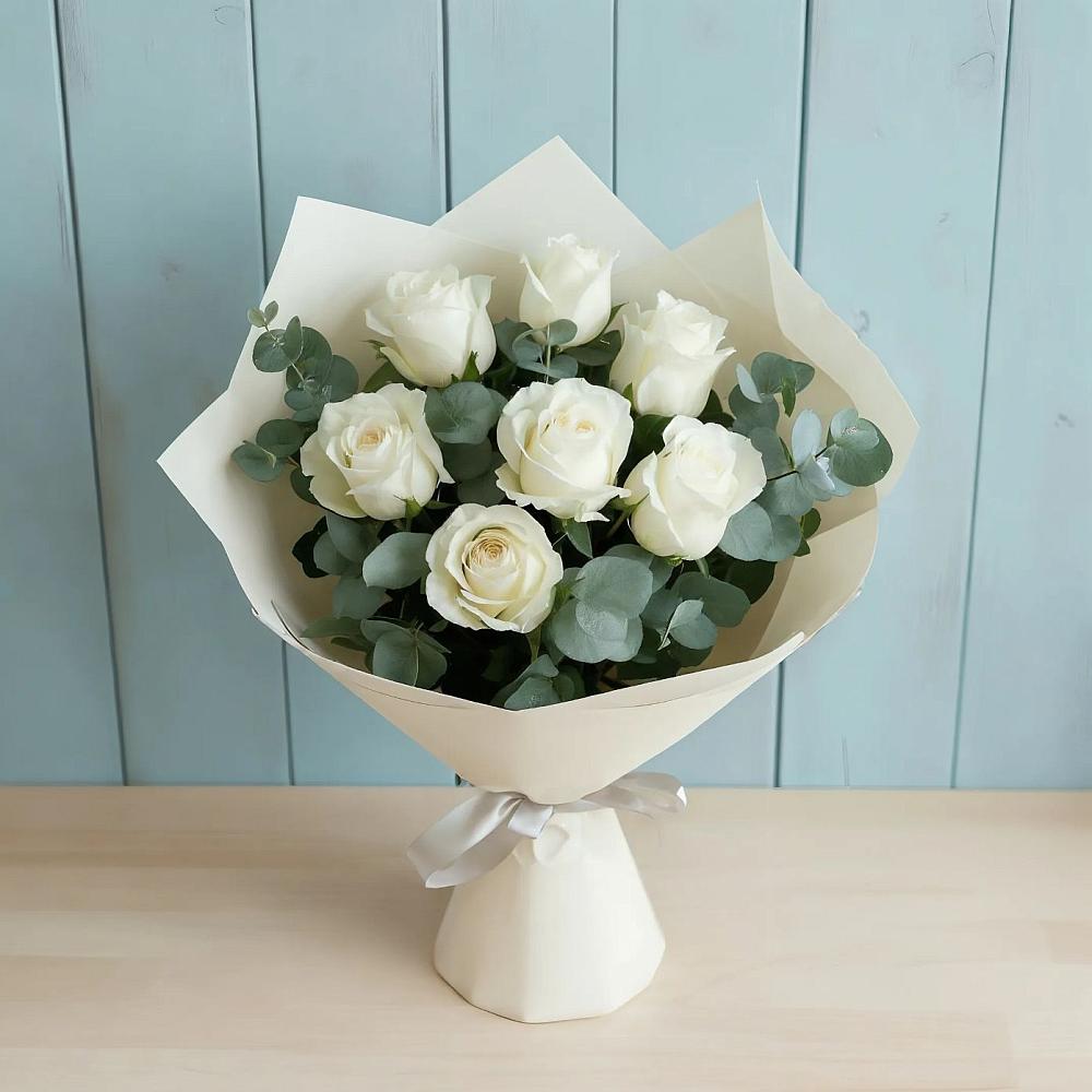 Букет Белые розы в Эвкалипте в Добринке
