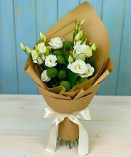 Букет цветов из:  Хризантемы и Лизиантусы в Добринке