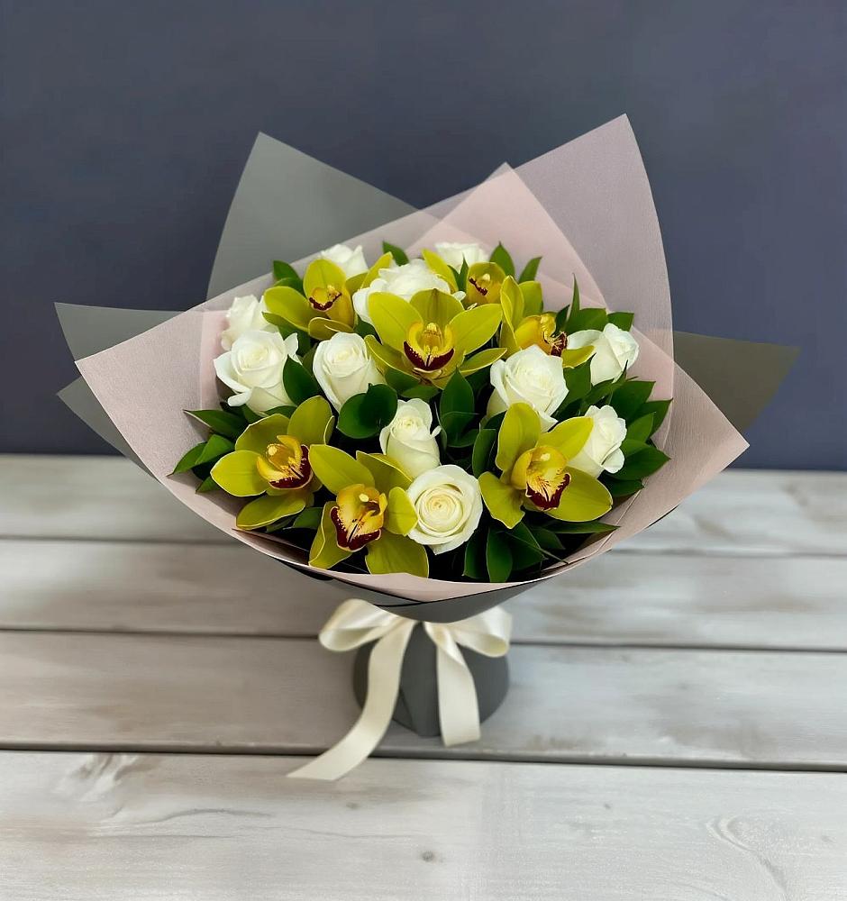 Букет цветов из: Орхидеи и Розы в Добринке