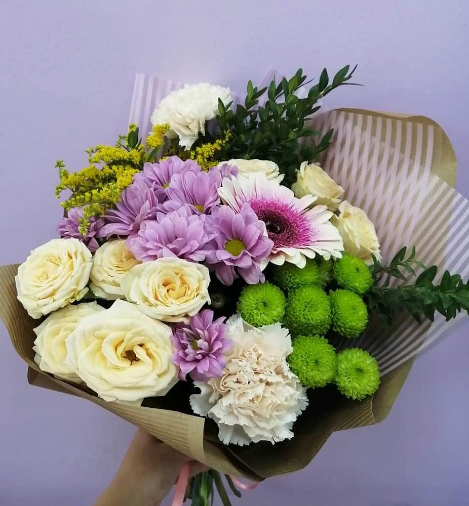 Букет цветов из: Хризантемы, Розы, Гвоздики и Герберы в Добринке